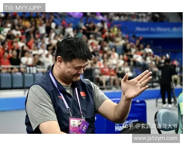 贾巴尔对姚明的评价引发热议两位篮球巨星的观点碰撞解析 贾巴尔对姚明的评价引发热议两位篮球巨星的观点碰撞解析